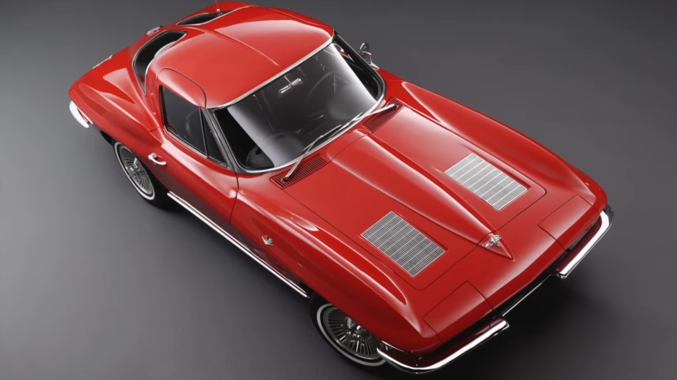 Кадр из видео в YouTube. Chevrolet Corvette